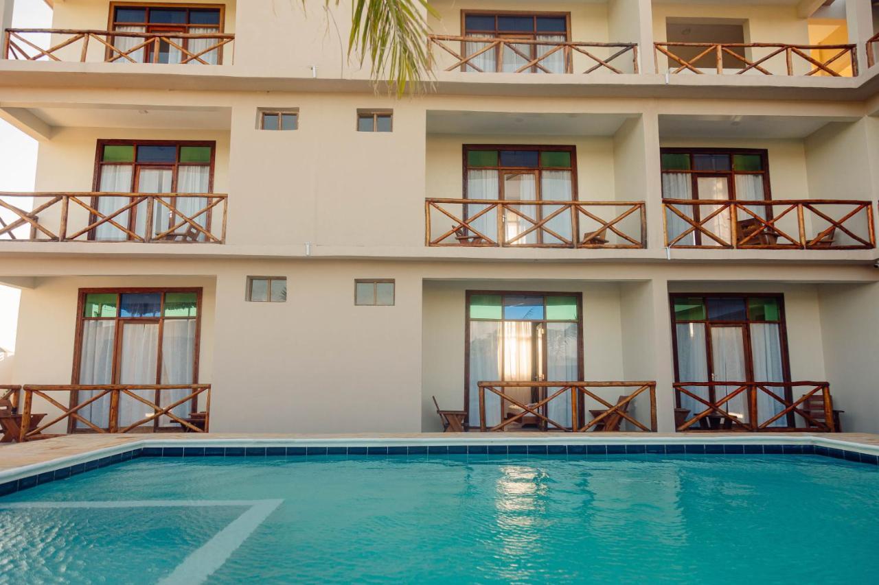 Ocean Breeze Resort Nungwi Exterior foto